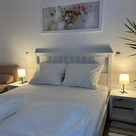 アパート Whiteapartment